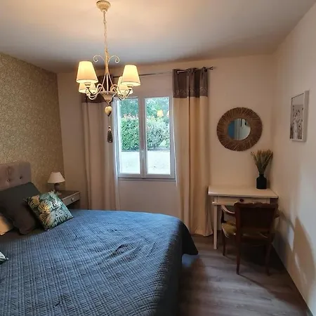 Hotel Chic Au Bois Joli Piscine Privee 4 4 Kms De Bergerac, Dans Le Perigord Pourpre