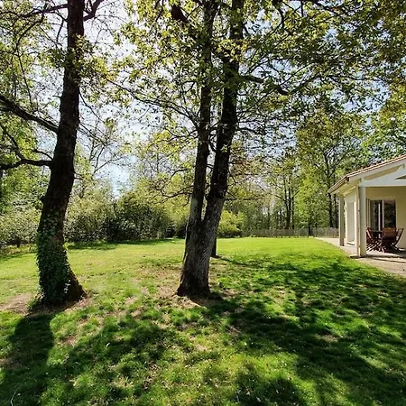 Chic Au Bois Joli Piscine Privee 4 4 Kms De Bergerac, Dans Le Perigord Pourpre Hotel Lembras