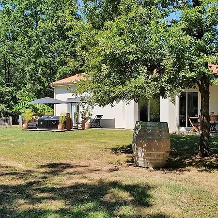 Hotel Chic Au Bois Joli Piscine Privee 4 4 Kms De Bergerac, Dans Le Perigord Pourpre Lembras